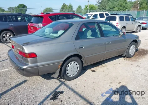 1999 Toyota Camry Le from USA, damaged, VIN 4T1BG22KXXU582315